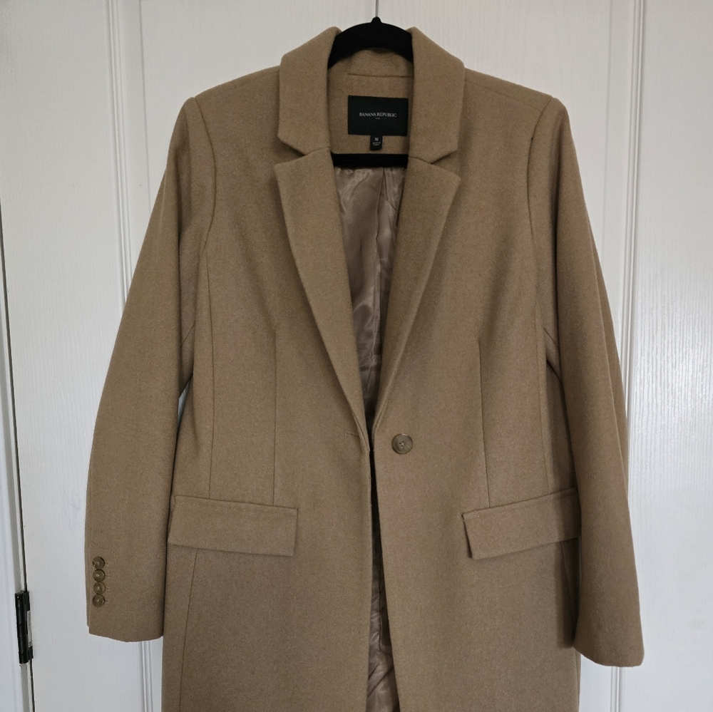 Banana Republic long tan coat